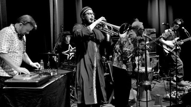 Kypski, Greg Smith, Andrea Glockner, Joseph Bowie & Twan van Gerven, con Defunkt al Cultuurpodium Boerderij (Paesi-Bassi), 2026 (foto Stéphane Glockner)