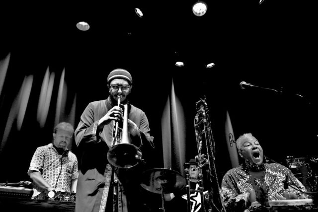Kypski, Andrea Glockner, Greg Smith & Joseph Bowie, con Defunkt al Cultuurpodium Boerderij (Paesi-Bassi), 2026 (foto Stéphane Glockner)